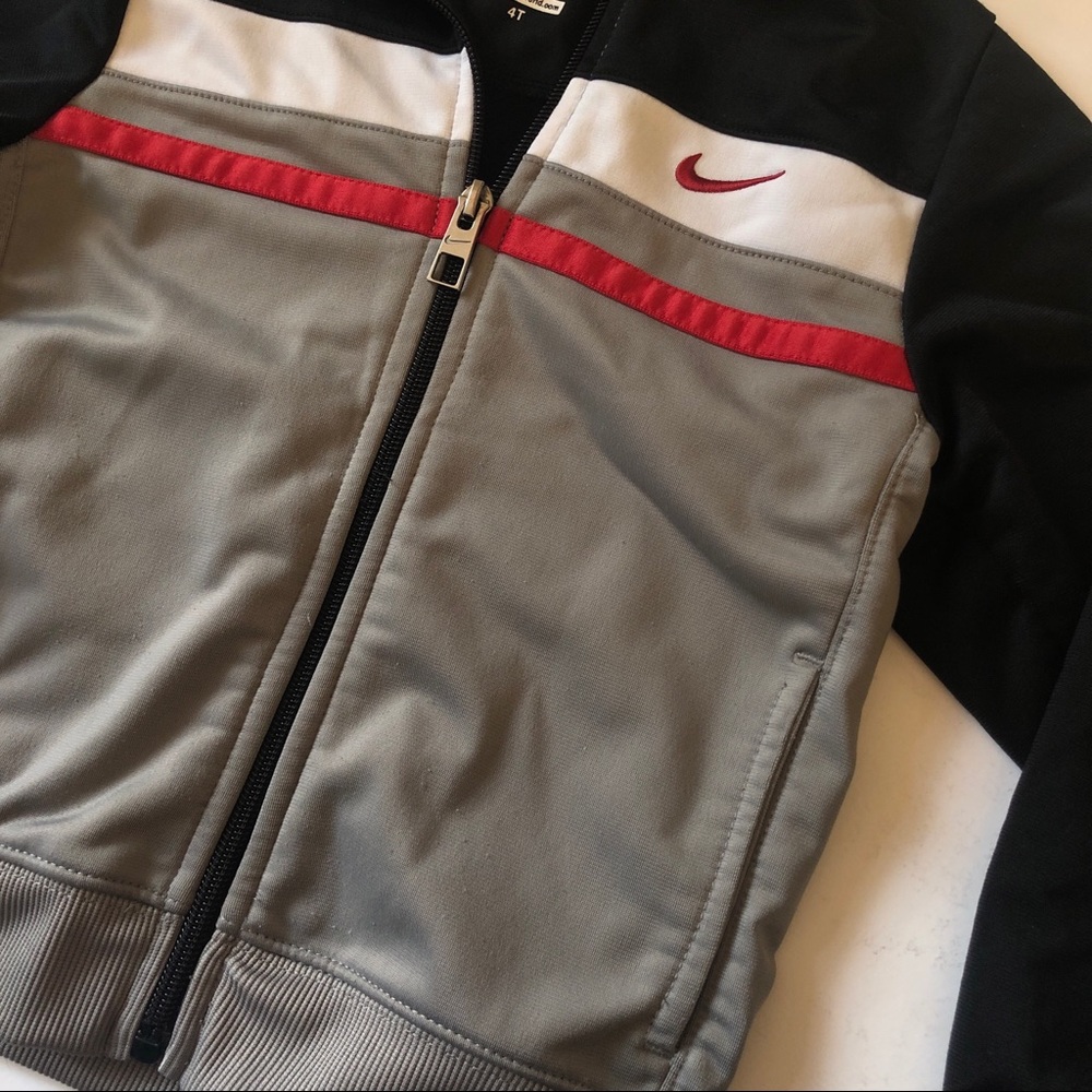 Nike jacket - Picture 3 of 3